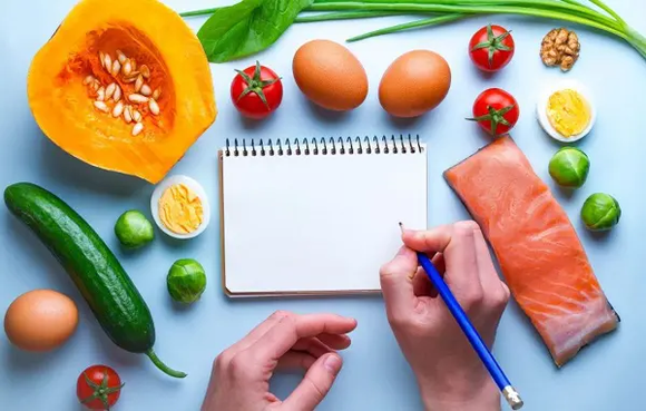 Ketogeninė dieta didžiąja dalimi pašalina angliavandenius